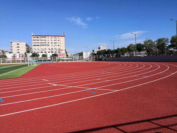 寧國學(xué)校的運動場塑膠跑道材料
